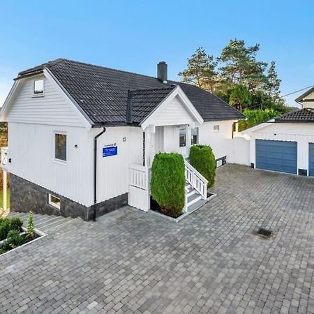 Romslig Og Fin Leilighet 17 Min Til Kristiansand Centrum Nodeland Exterior photo