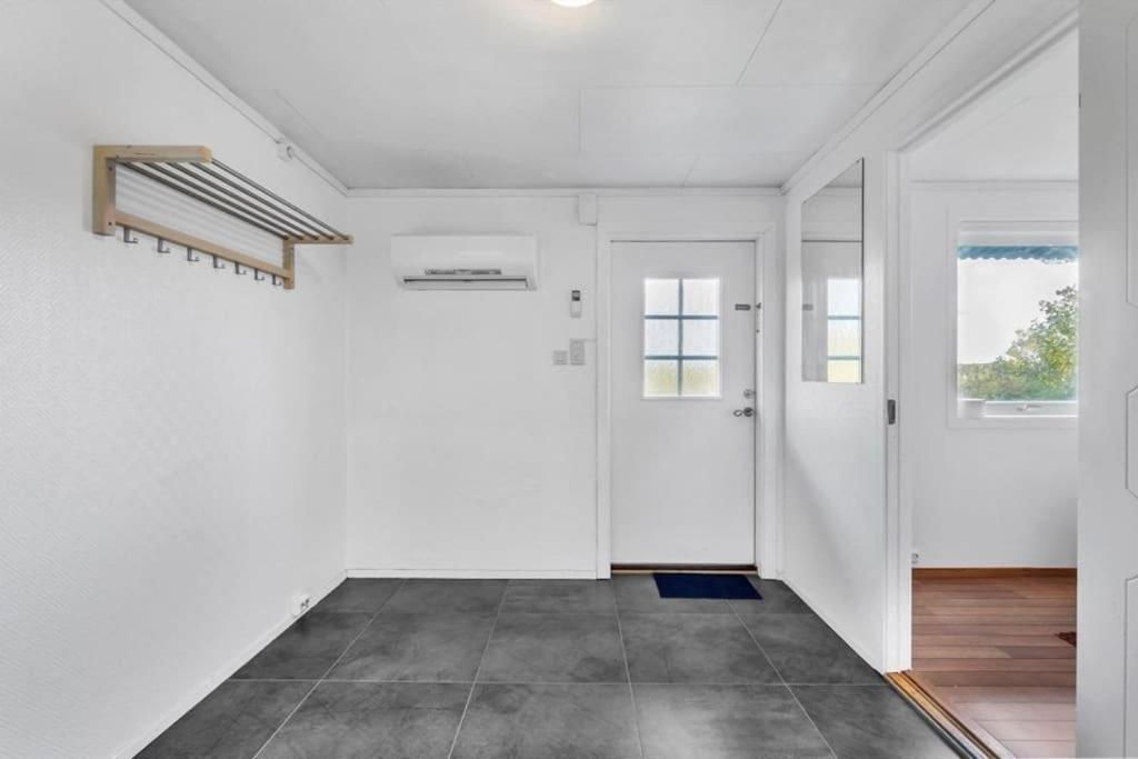 Romslig Og Fin Leilighet 17 Min Til Kristiansand Centrum Nodeland Exterior photo